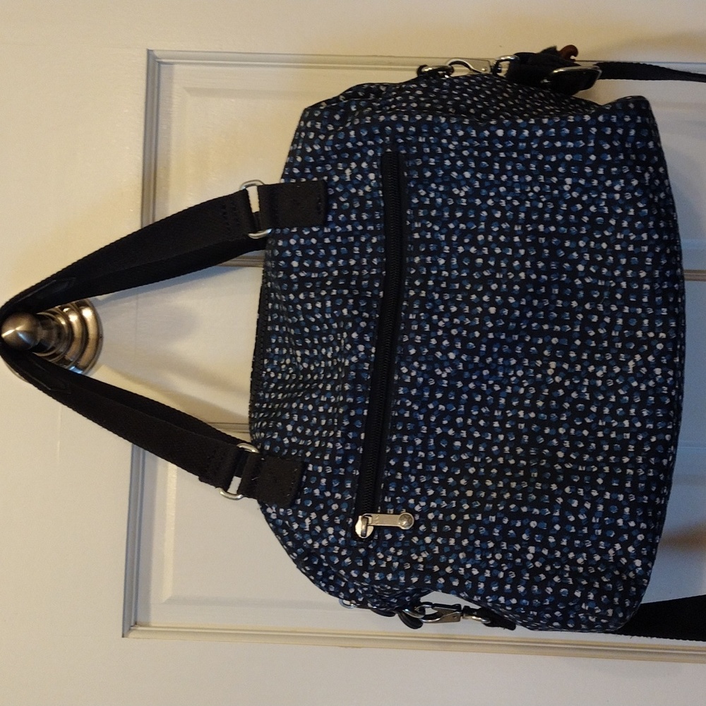 Kipling Purse With Monkey Keychain. - image 6